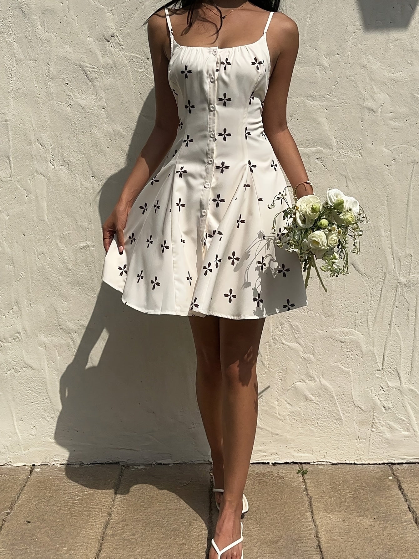 Women'S Sleeveless Floral Print Dress - Chic Strapless Mini Dress with Button Details, Perfect for Spring\u002FSummer, Casual to Formal Wear, Casual Dressing | Floral Print Dress | Sleeveless Dress