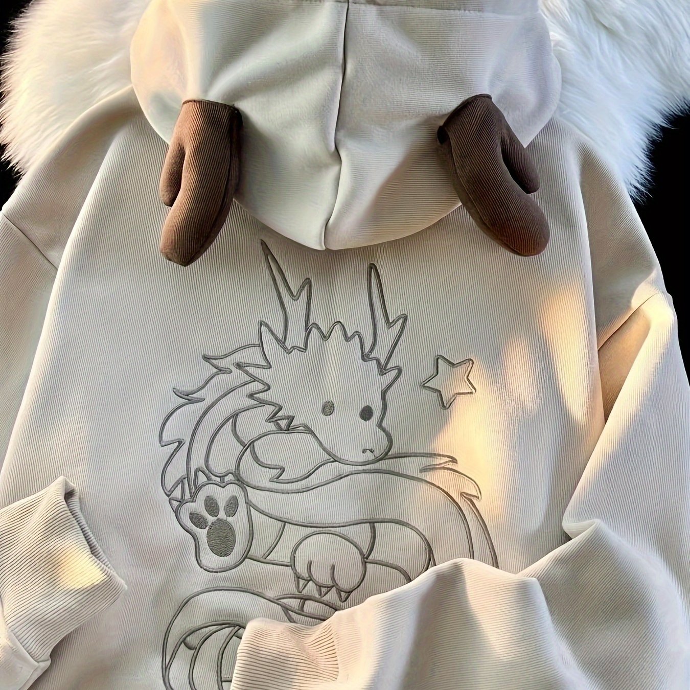 Women's Thick Fleece-Lined Hooded Sweatshirt with Intricate Dragon & Star Embroidery - Cozy Winter Pullover, Machine Washable Casual Outerwear, Cute Sweatshirts, Autumn Wardrobe, Trendy Hooded Top, Soft Fabric Construction
