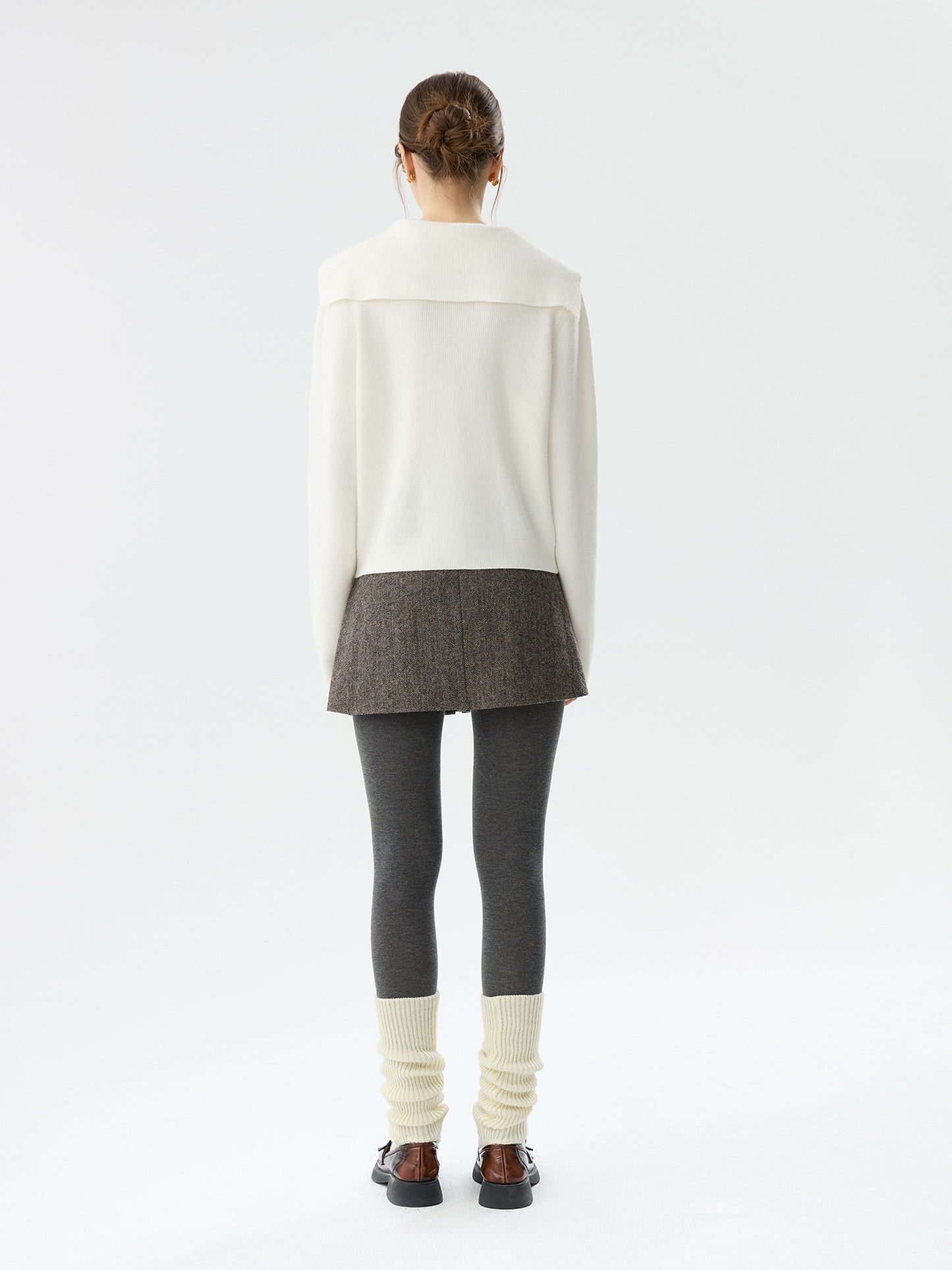 FSLE Women's 2024 Winter V-Neck Sweater - Soft Stretch Casual Chic Layering Piece with Button-Accented Pockets, Cozy Fall & Winter Top (Hand Wash Only), Sweater, Seasonal Wardrobe, Button Accents, Stretchy Fabric, Casual Attire